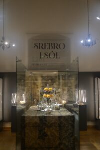 Wystawa "Srebro i sól. Solniczki z Muzeum Żup Krakowskich Wieliczka". Fot. Grzegorz Lipiec/MZS