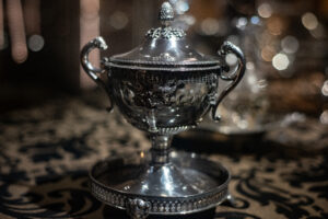 Wystawa "Srebro i sól. Solniczki z Muzeum Żup Krakowskich Wieliczka". Fot. Grzegorz Lipiec/MZS