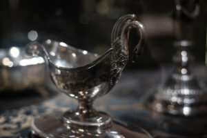 Wystawa "Srebro i sól. Solniczki z Muzeum Żup Krakowskich Wieliczka". Fot. Grzegorz Lipiec/MZS