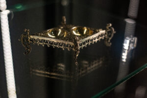 Wystawa "Srebro i sól. Solniczki z Muzeum Żup Krakowskich Wieliczka". Fot. Grzegorz Lipiec/MZS