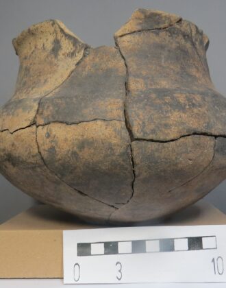 Popielnica kultury pomorskiej z Krzczonowic stan. 19